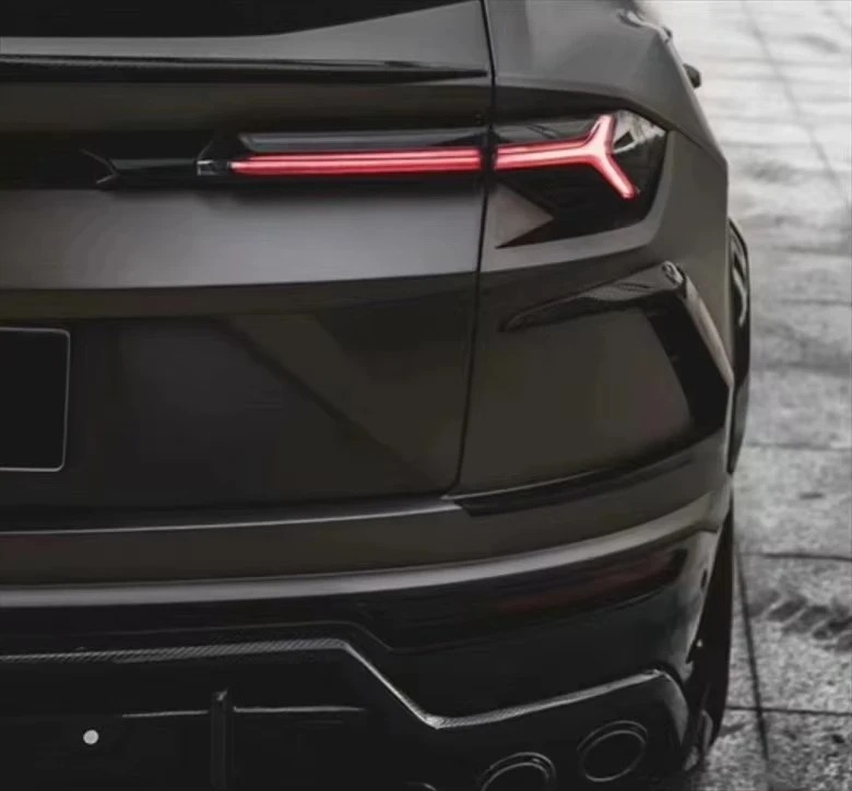 High Quality Fast Delivery Whole Sale Price Dry Carbon Fiber URUS-Topcar Rear Bumper Vent Canards Body Kits for